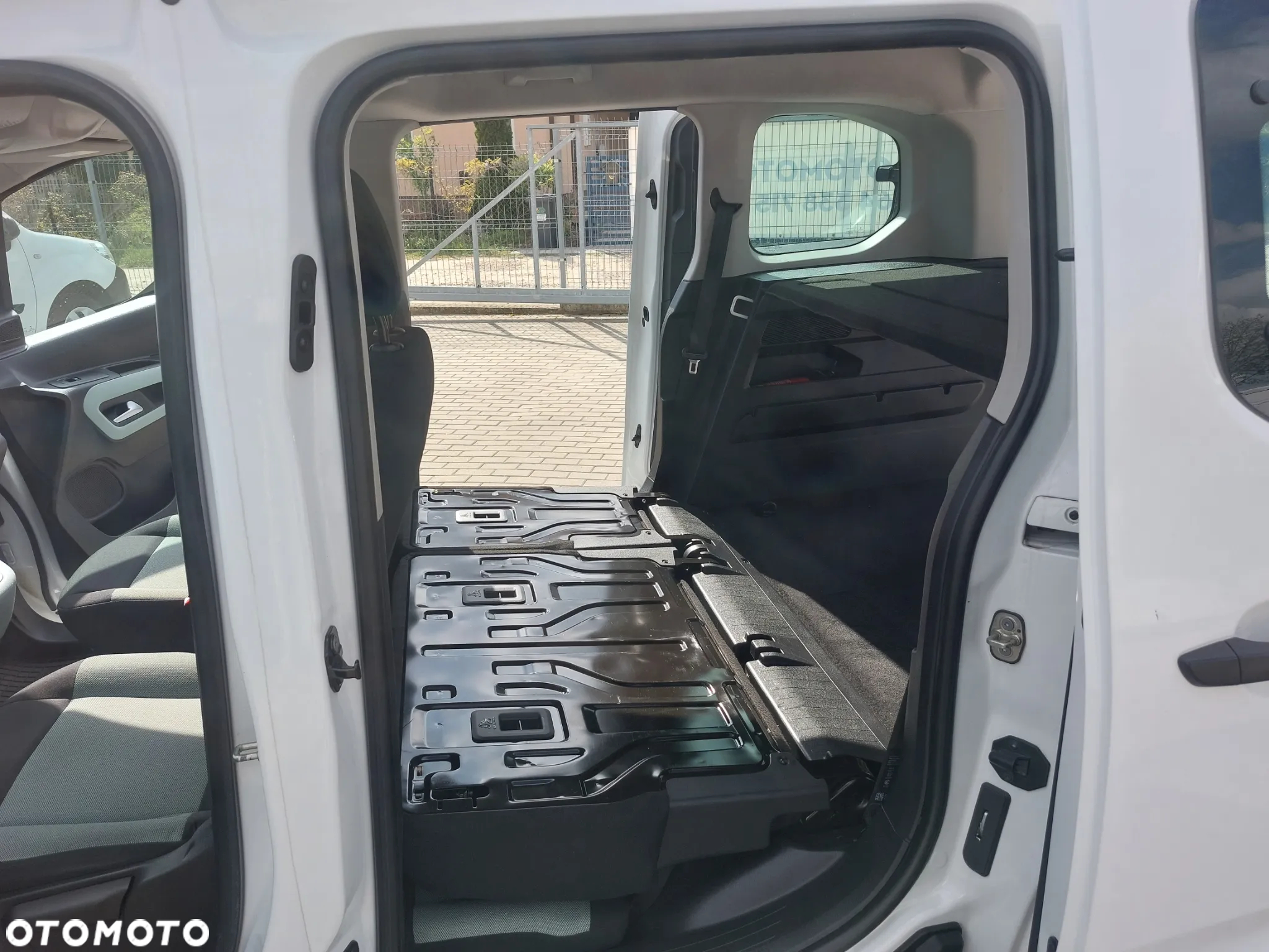 Opel Combo Life 1.5 CDTI Elite S&S - 28