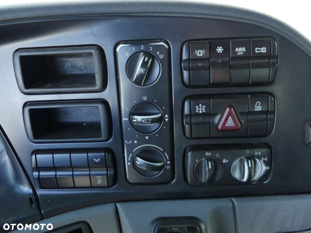 Mercedes-Benz ACTROS 4144 / 8x8 / WYWROTKA MEILLER 3-STRONNA / MANUAL / - 19