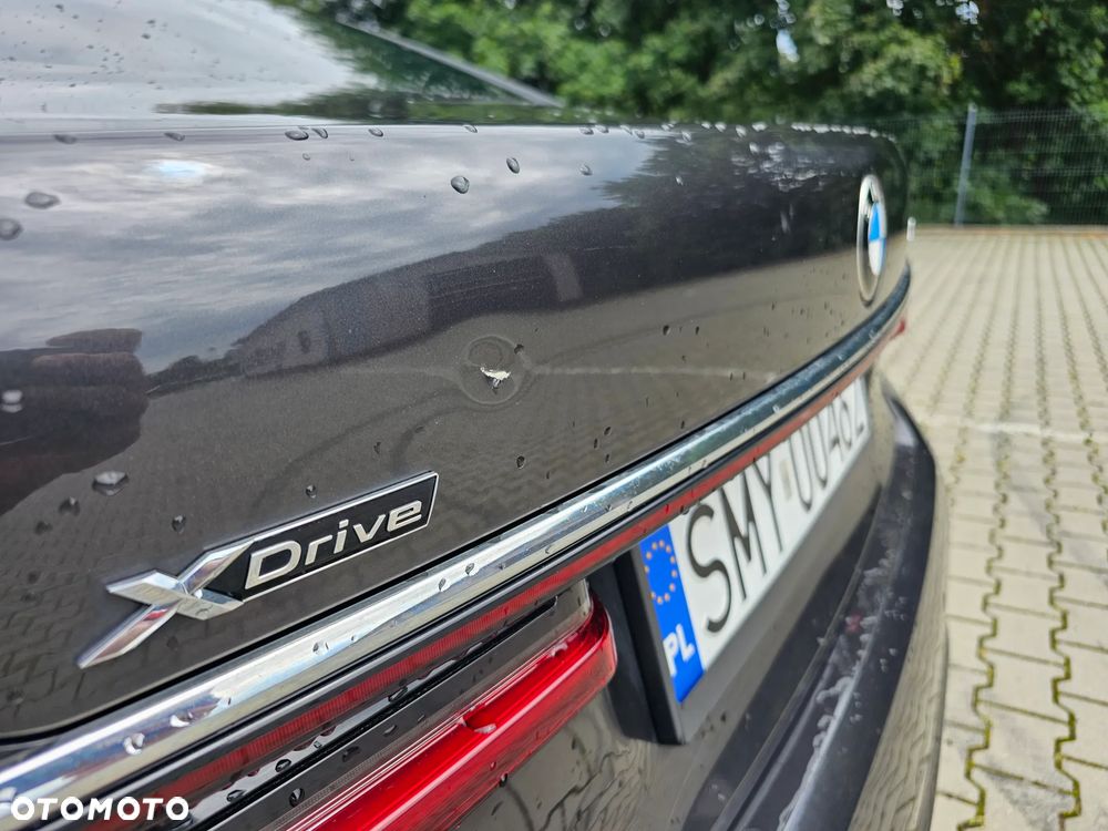 BMW Seria 7 740d xDrive mHEV - 21