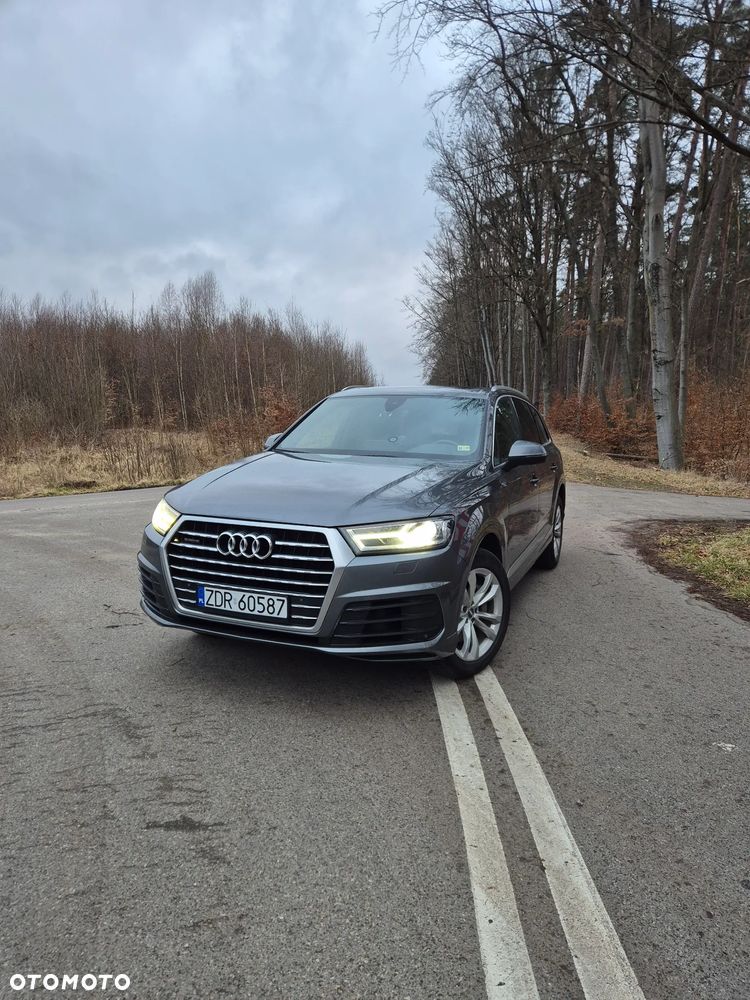 Audi Q7 - 1