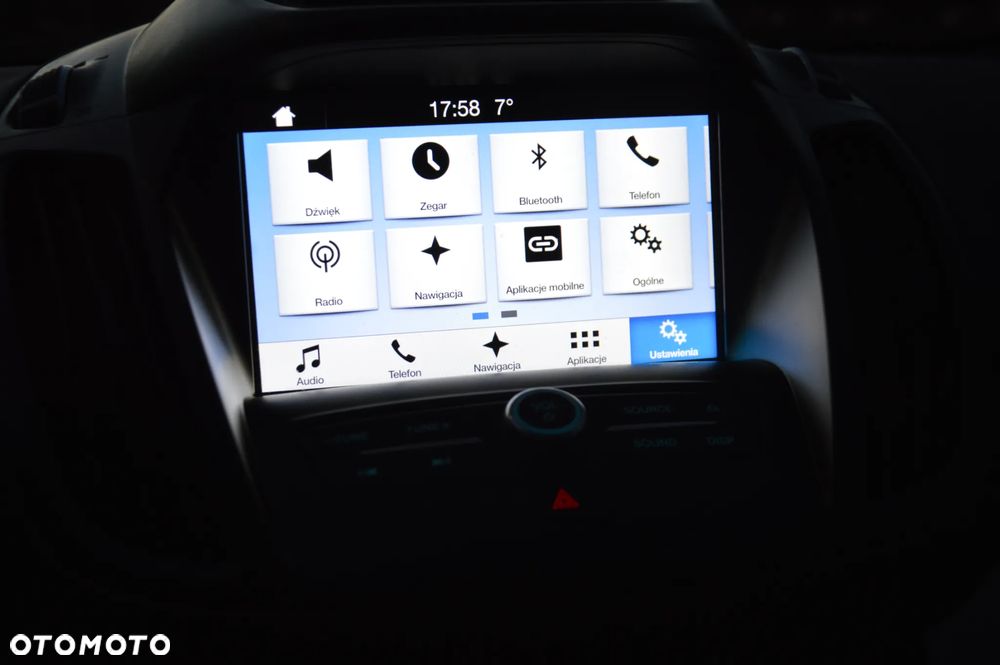 Ford Kuga 2.0 TDCi 2x4 Titanium - 24