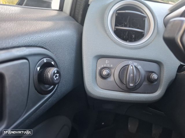 Ford Fiesta 1.25 Trend - 18