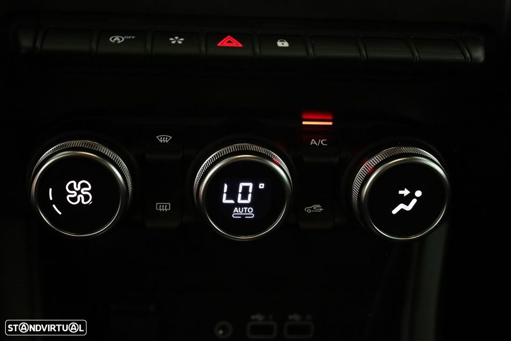 Renault Captur 1.0 TCe Techno Bi-Fuel - 13