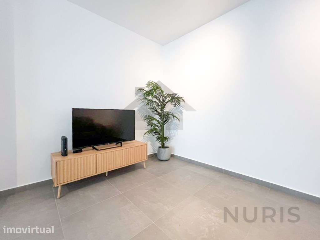 Apartamento T2 para venda no centro de Portimão - Grande imagem: 2/19