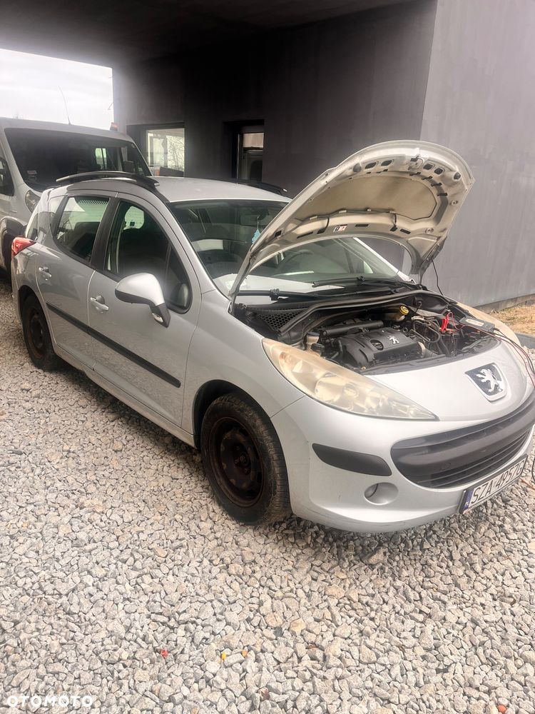 Peugeot 207 1.4 16V Presence - 5