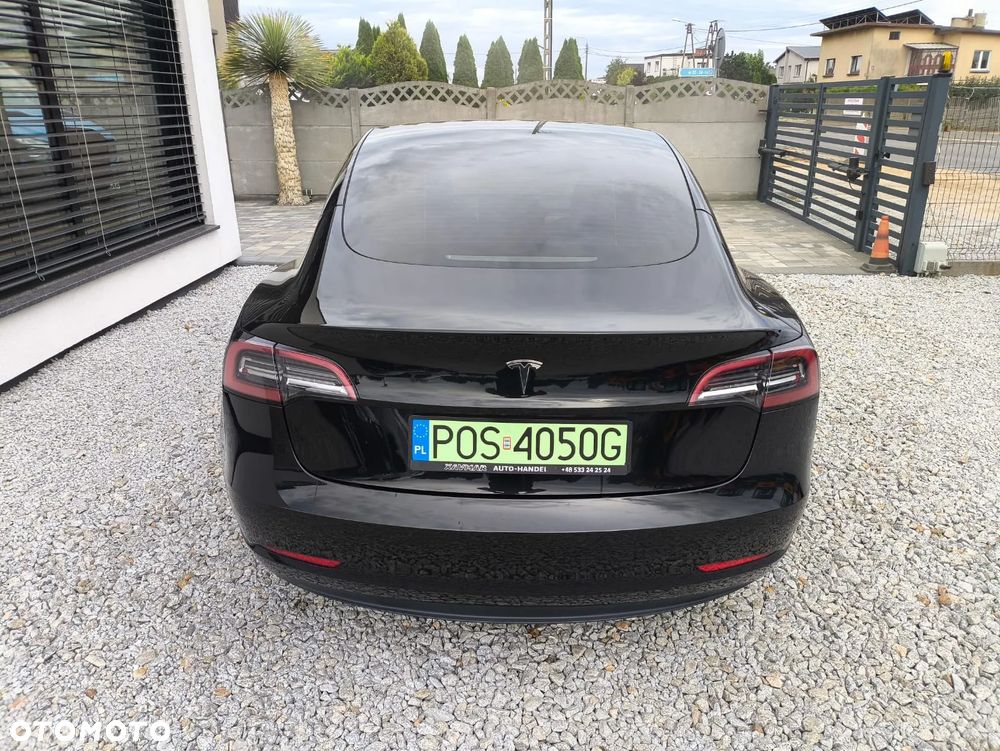Tesla Model 3 2023 photo 4