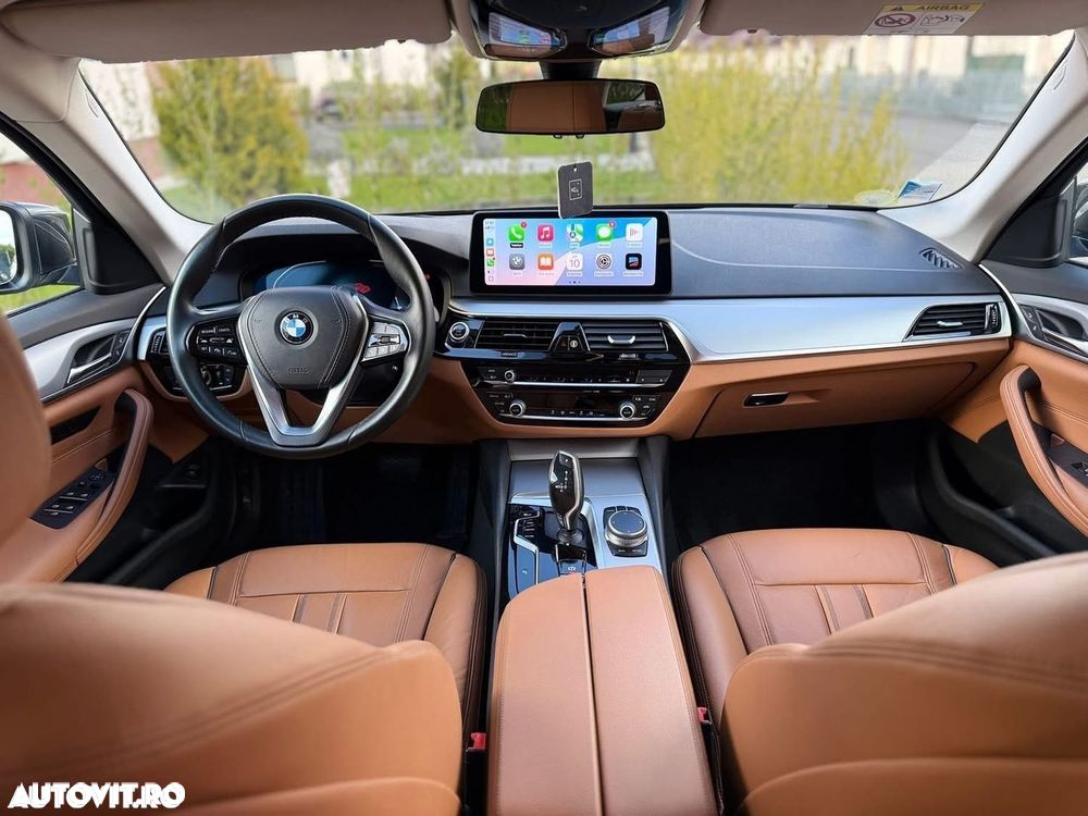 BMW Seria 5 520d Aut. Luxury Line - 12