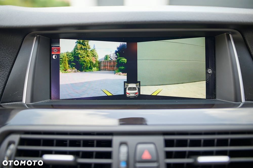 BMW Seria 5 535i - 25