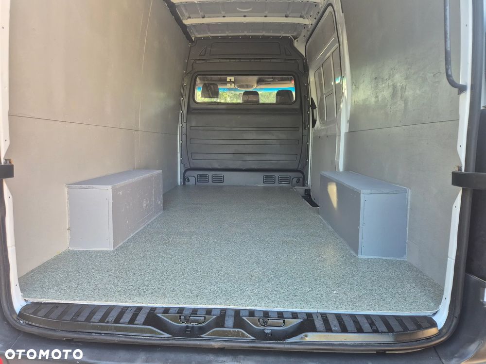 Mercedes-Benz Sprinter - 21