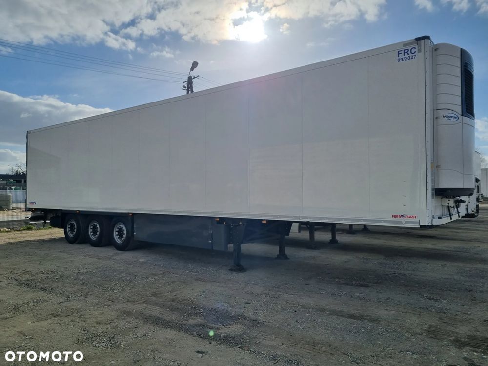 Schmitz Cargobull SKO - 2