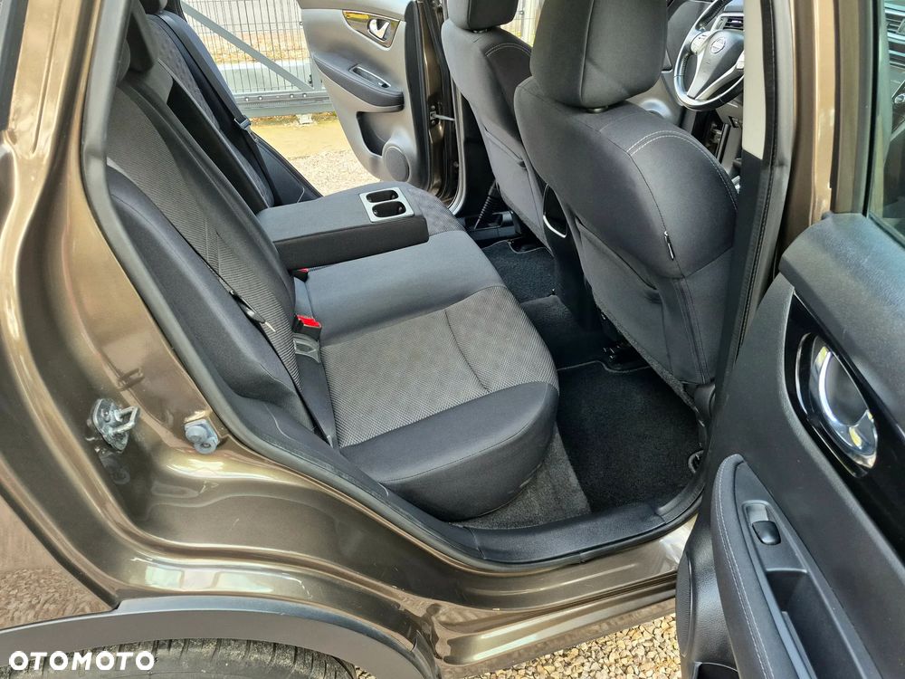 Nissan Qashqai 1.6 dCi DPF acenta - 16