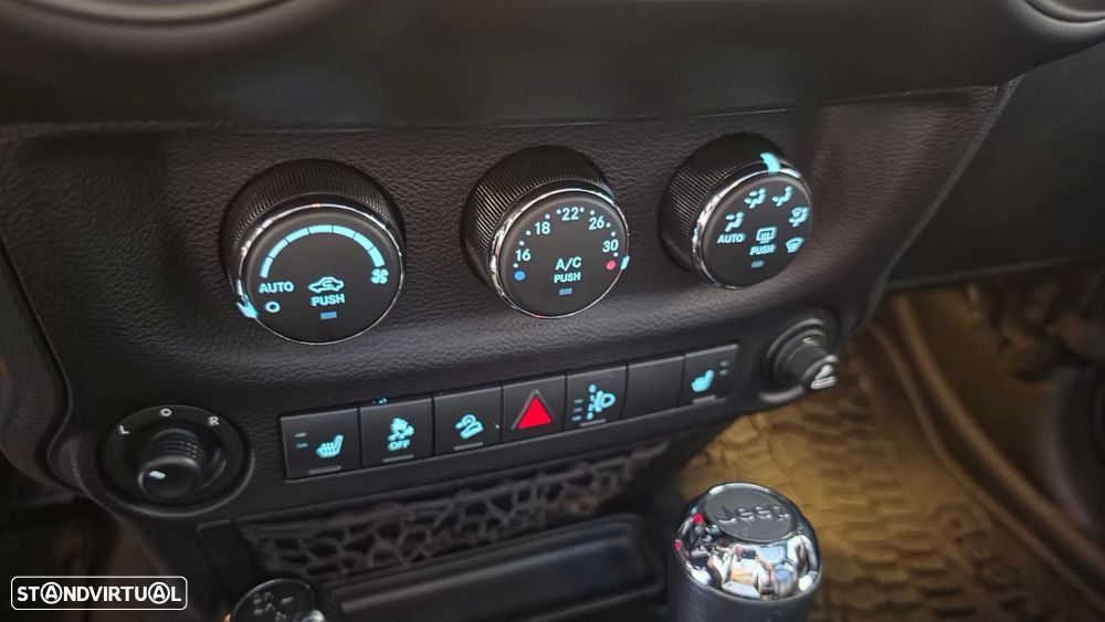 Jeep Wrangler Unlimited 2.8 CRD Sahara AT - 46