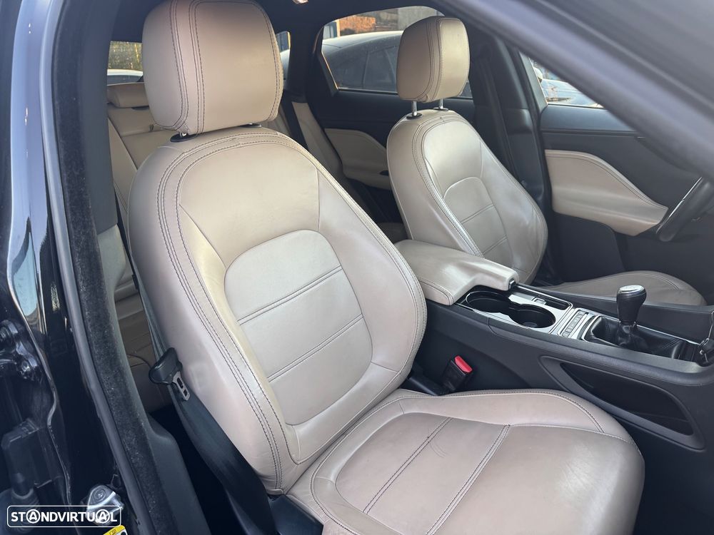 Jaguar F-Pace 2.0 i4D Prestige AWD - 34