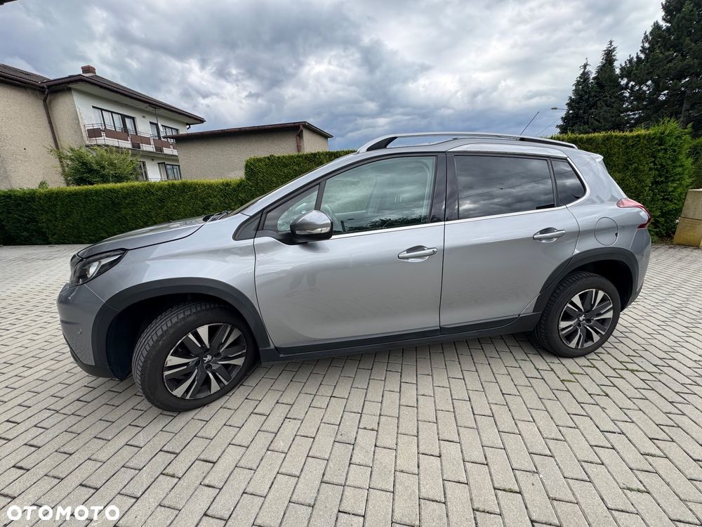 Peugeot 2008 1.2 Pure Tech Allure S&S EAT6 - 8