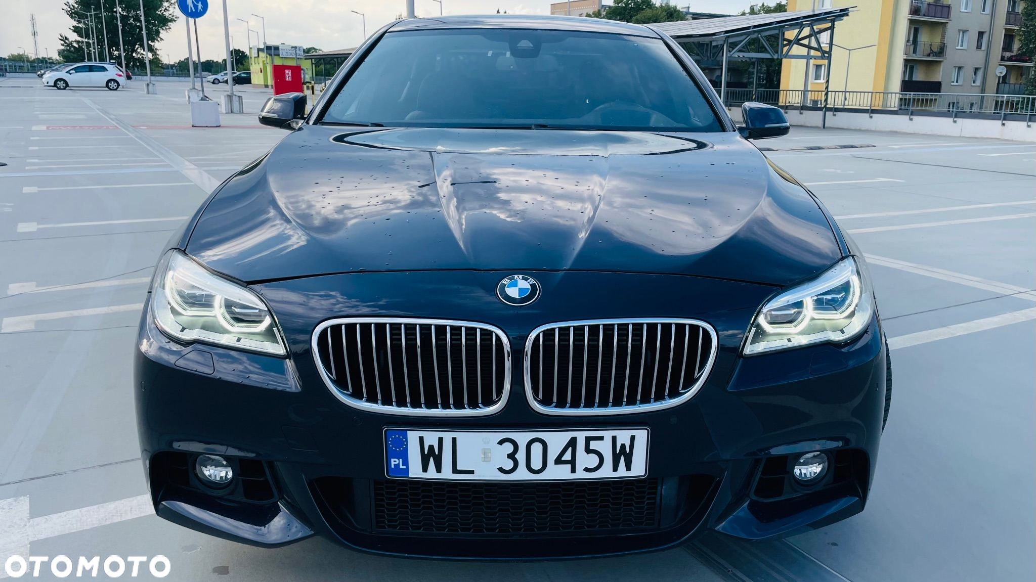 BMW Seria 5 550i xDrive Luxury Line - 7
