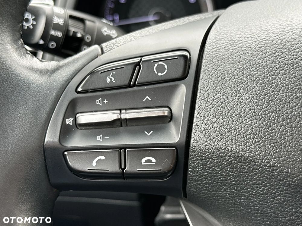 Hyundai Elantra 1.6 Comfort Premiere - 25