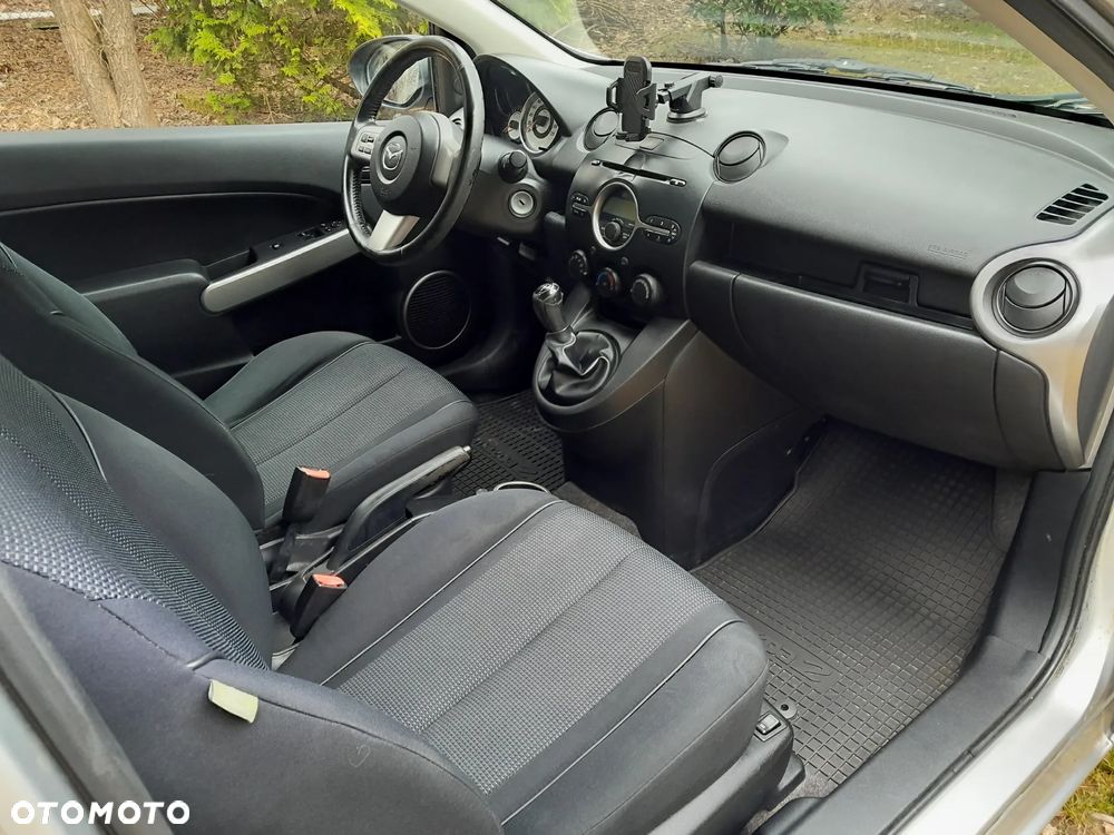 Mazda 2 - 7