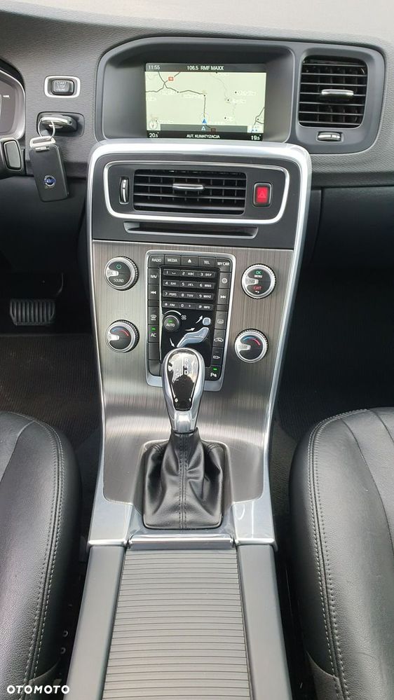 Volvo S60 D3 Geartronic Momentum - 21