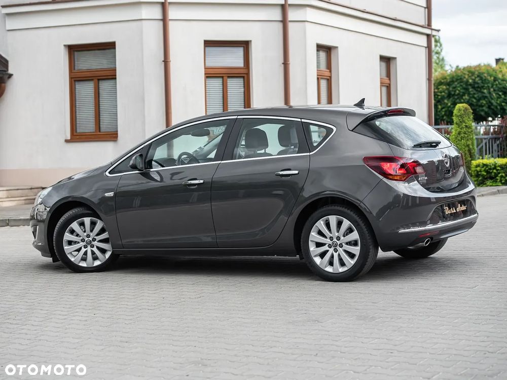 Opel Astra 1.4 Turbo Cosmo - 11
