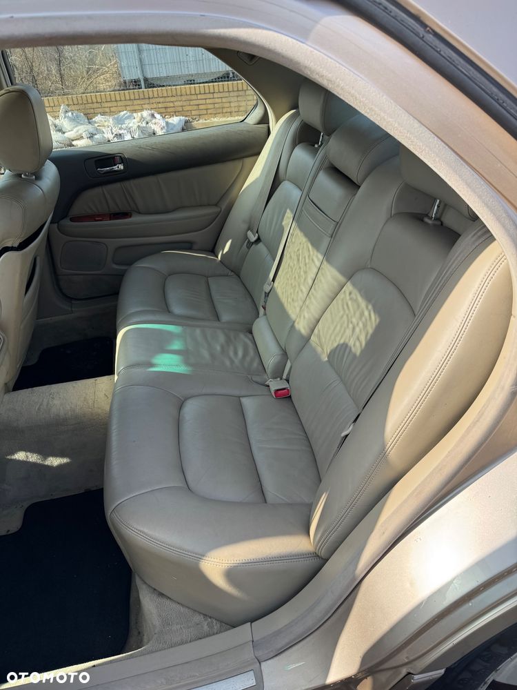 Lexus LS High Class - 8