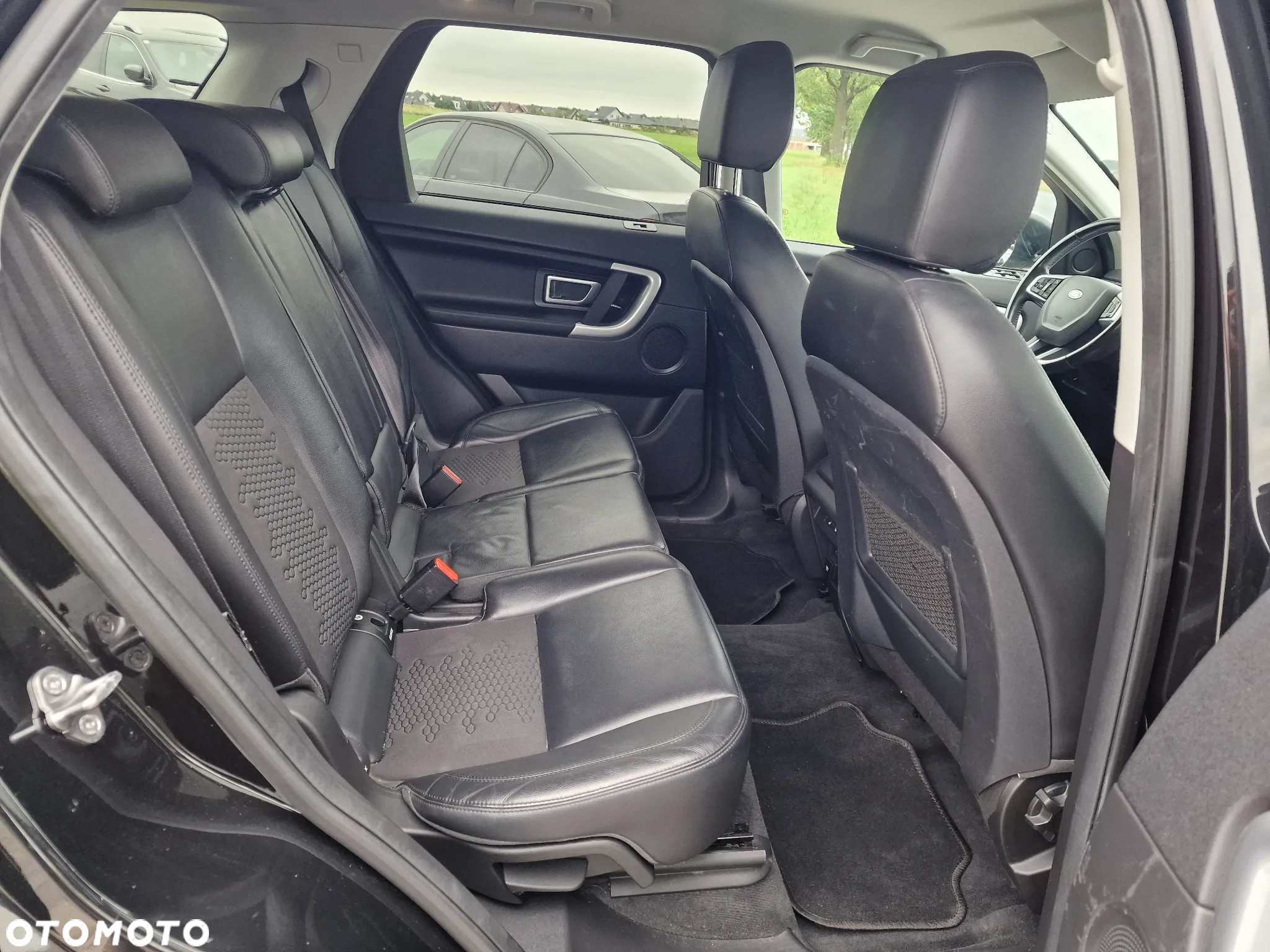 Land Rover Discovery Sport 2.0 D150 SE - 32