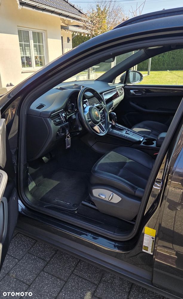 Porsche Macan Standard - 18