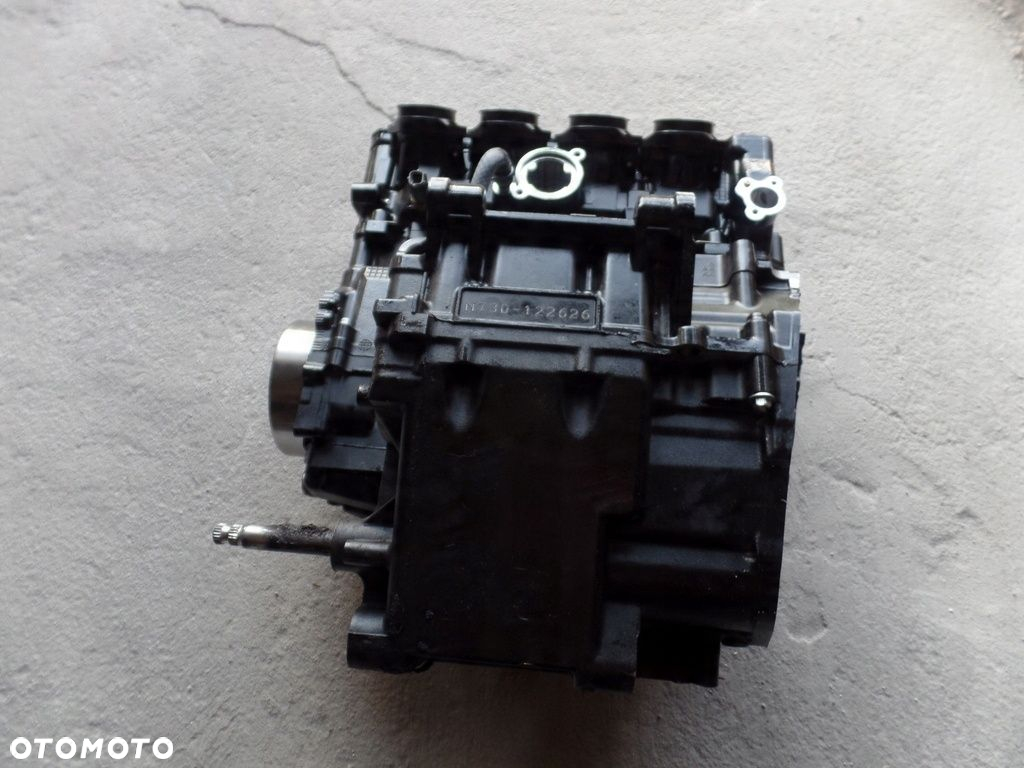 SILNIK SUZUKI GSR 600 - 6