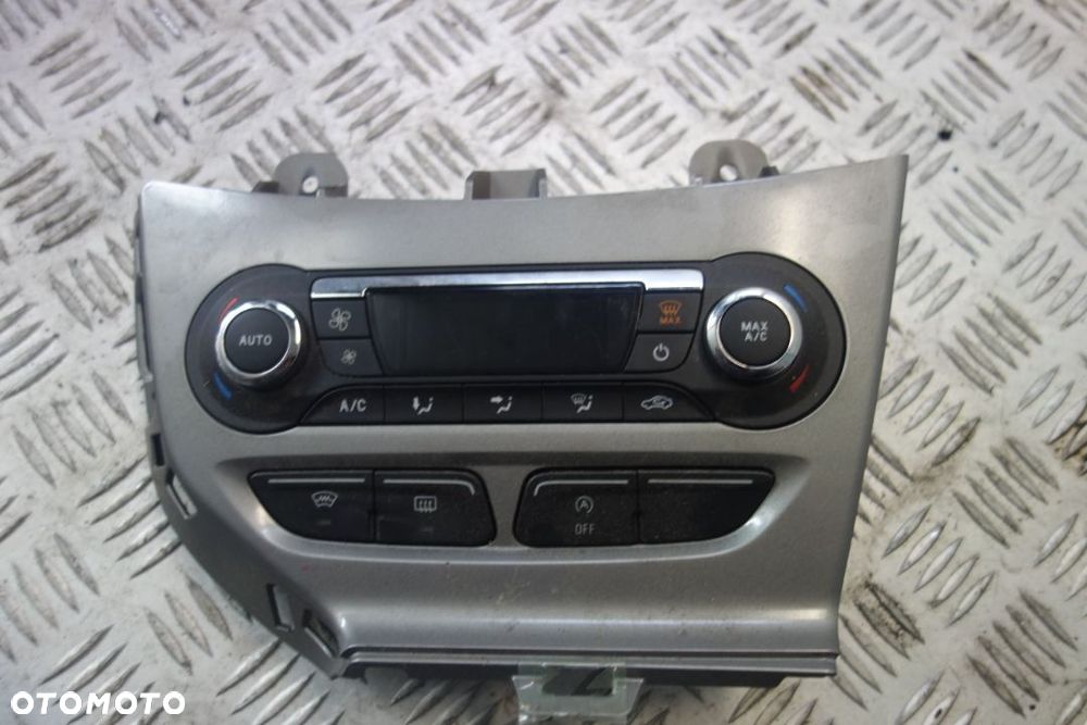 PANEL KLIMATYZACJI FORD FOCUS III