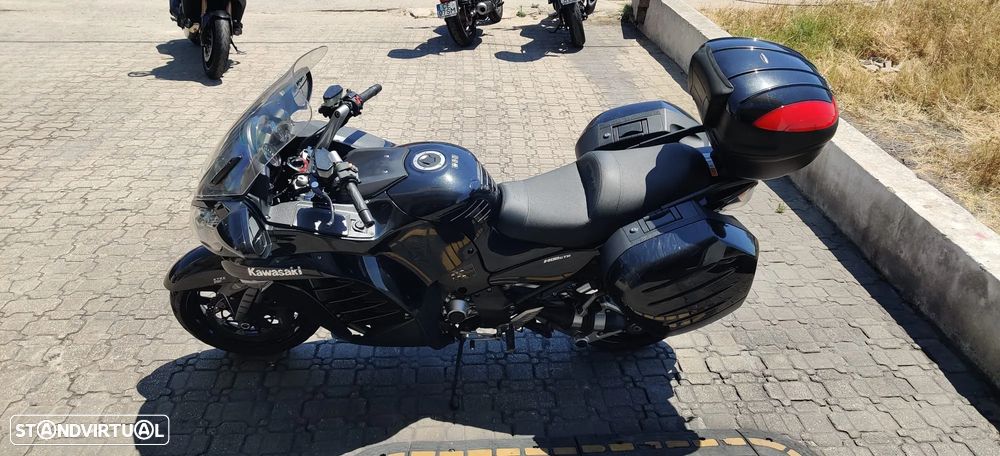 Kawasaki GTR 1400 - 4