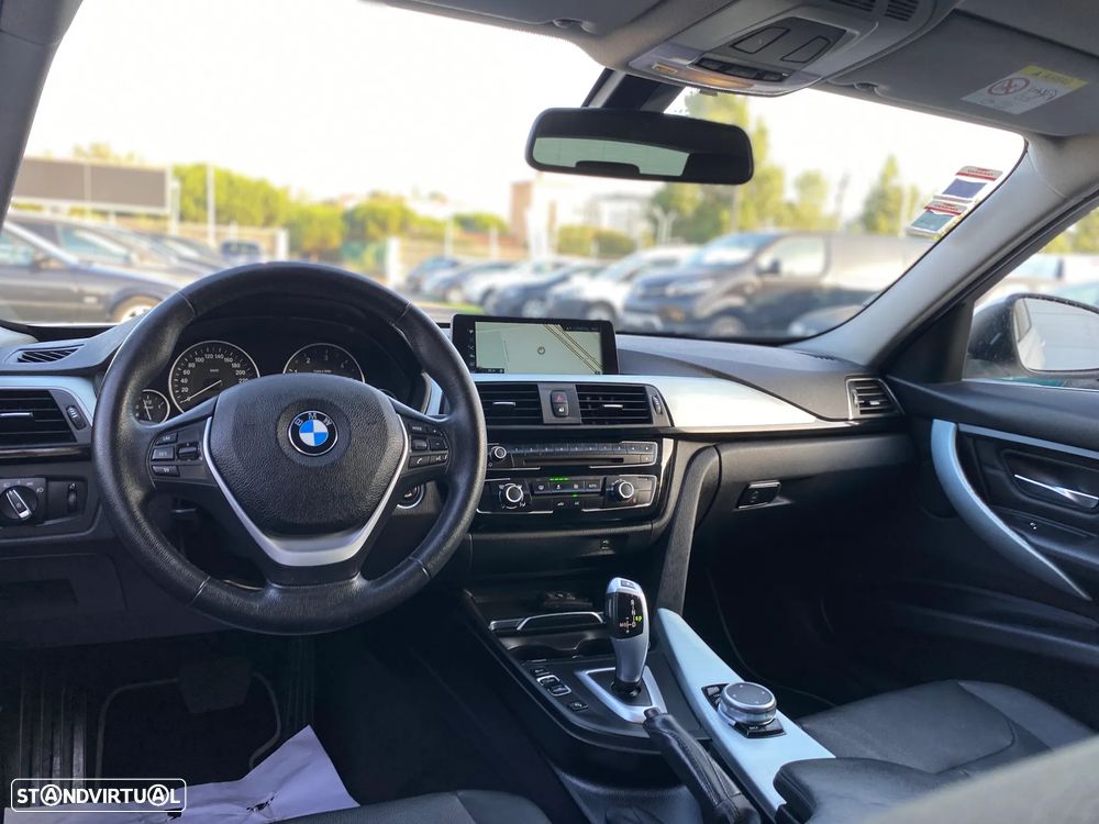 BMW 320 d Touring xDrive Line Sport Auto - 44