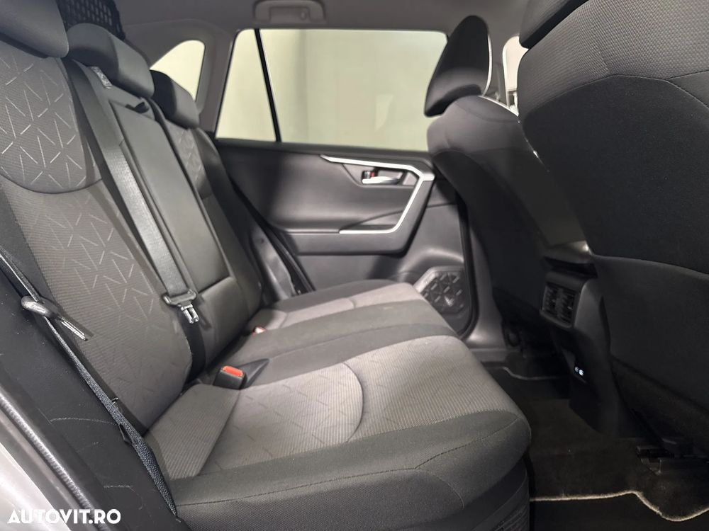 Toyota RAV4 - 13
