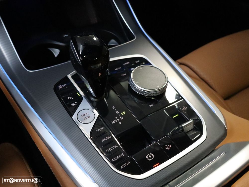 BMW X5 45 e xDrive Pack M - 18