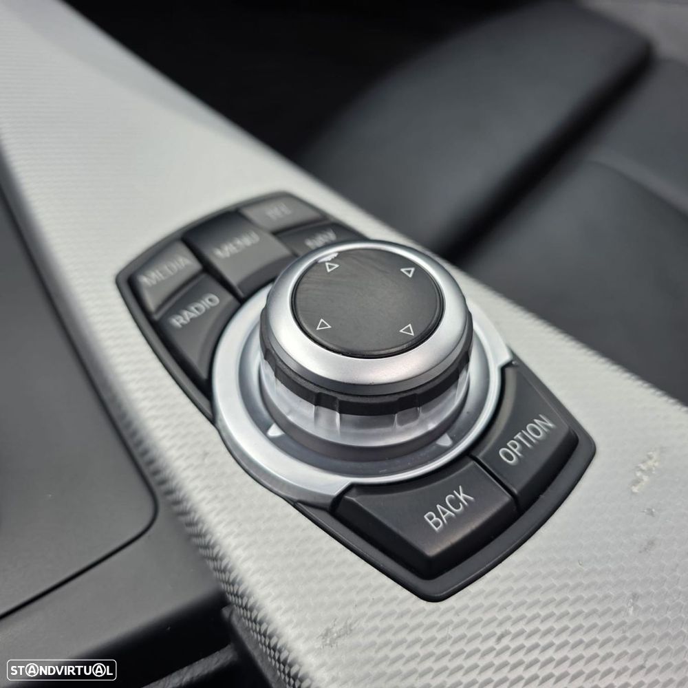 BMW 320 d xDrive Pack M Auto - 31