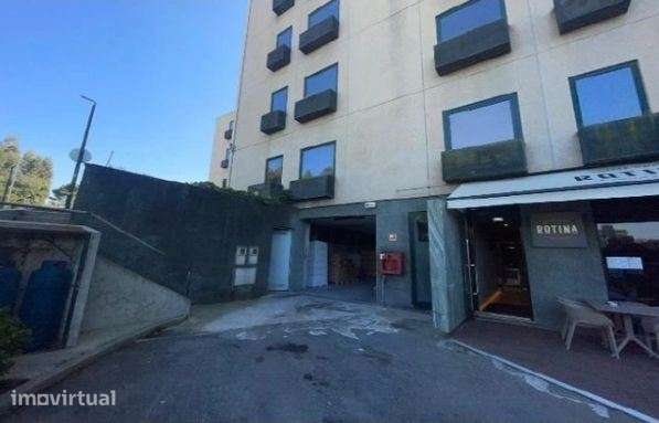 Armazém de 116 m2 para venda na Maia  Cidade da Maia
