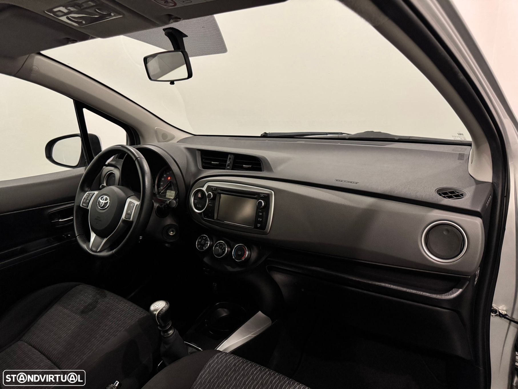 Toyota Yaris 1.4 D-4D ACtive+AC - 26