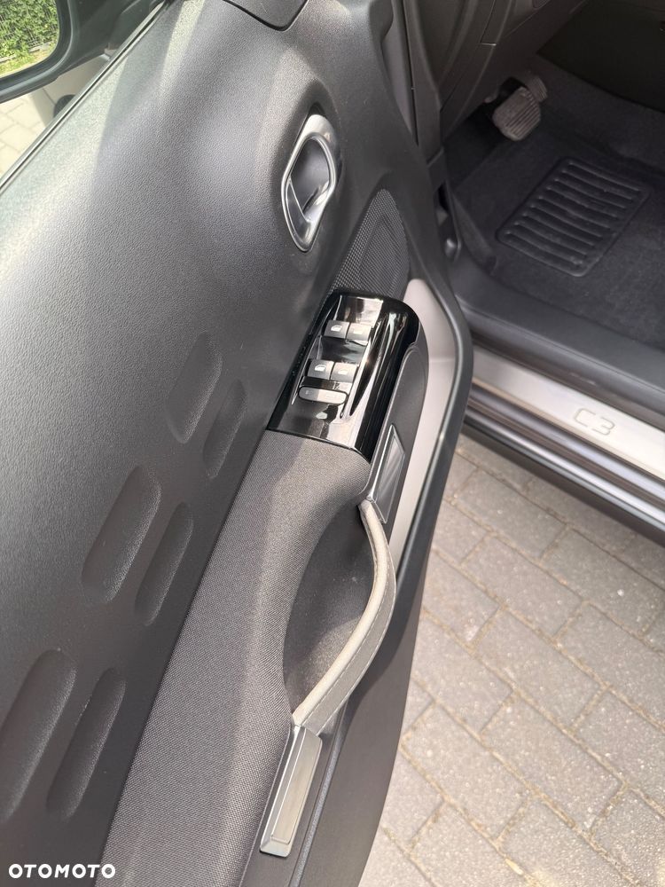 Citroën C3 1.2 PureTech Shine S&S EAT6 - 17