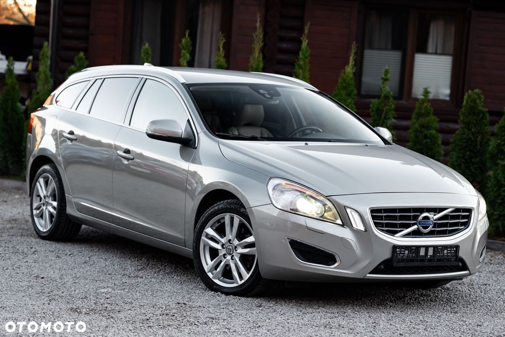 Volvo V60 T5 Momentum - 5