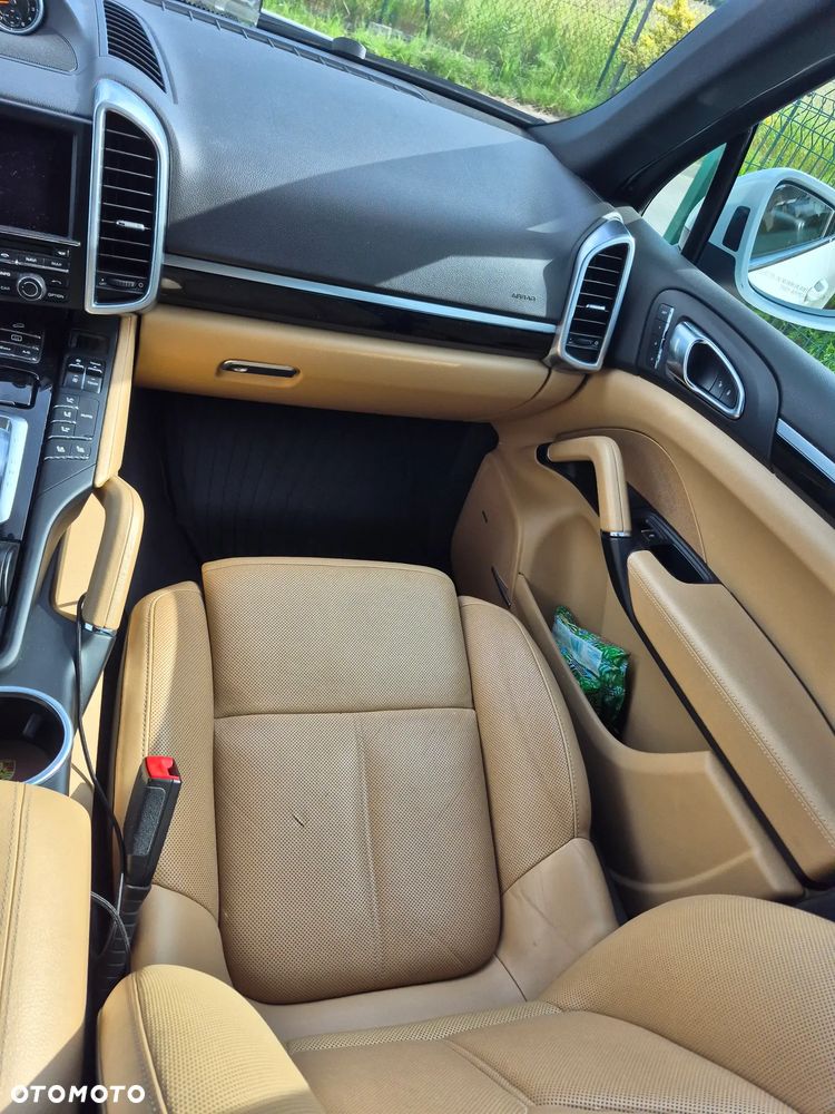 Porsche Cayenne Standard - 14