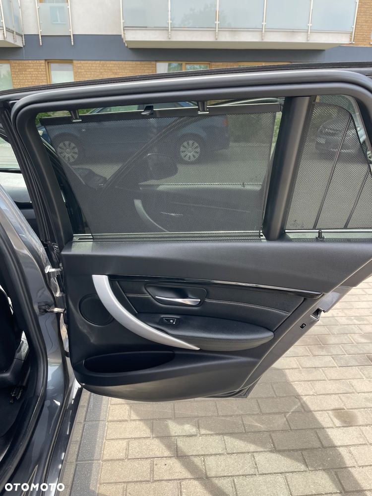 BMW Seria 3 318d Luxury Line - 15