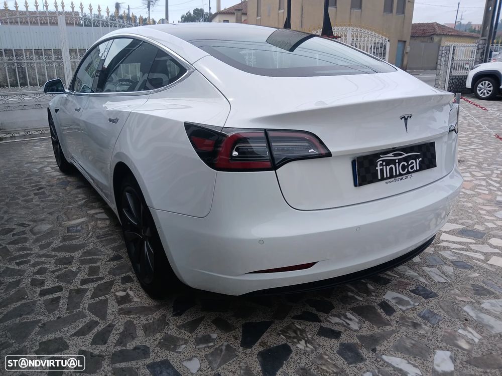 Tesla Model 3 - 11