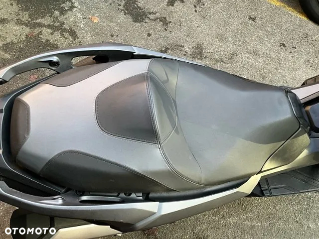Honda ADV350 - 12