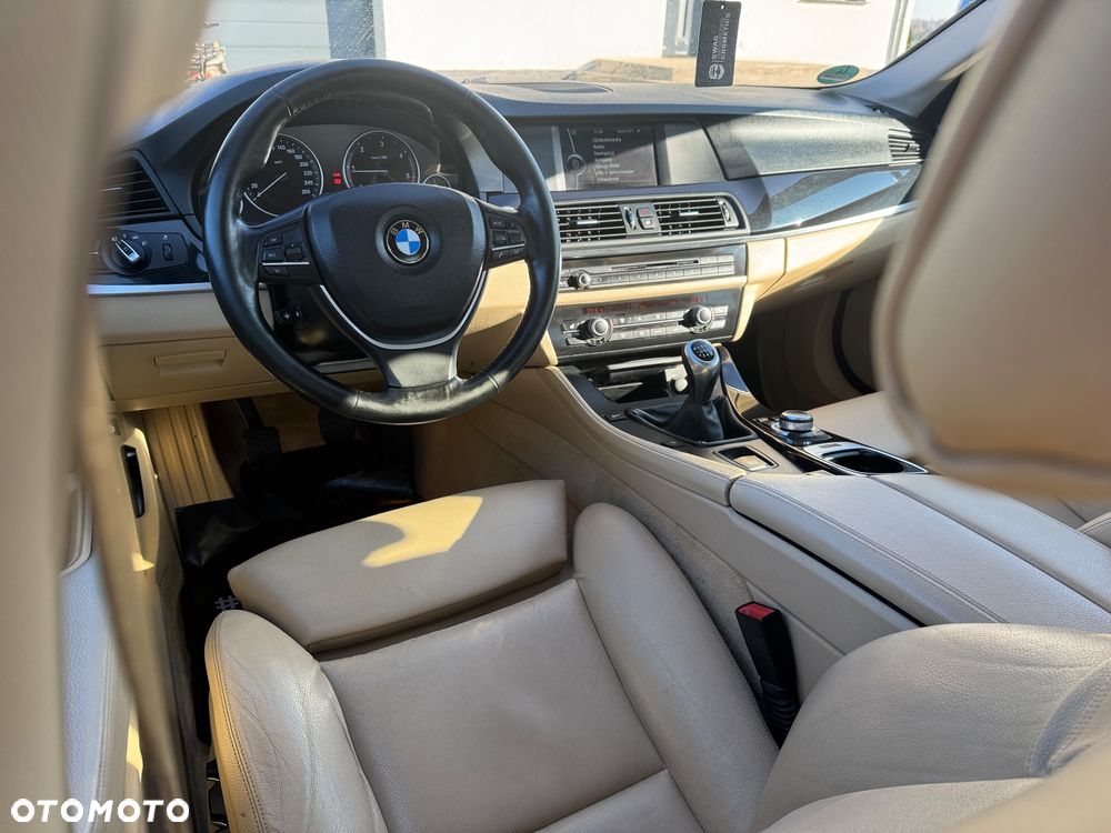 BMW Seria 5 520d Luxury Line - 7