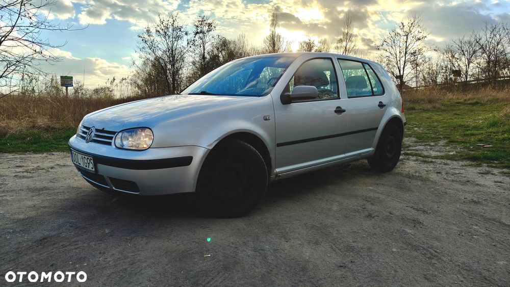 Volkswagen Golf 1.4 Basis - 1