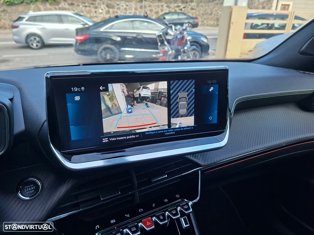 Peugeot 2008 PureTech 130 Stop&Start GT-Line Edition — fotografia 36