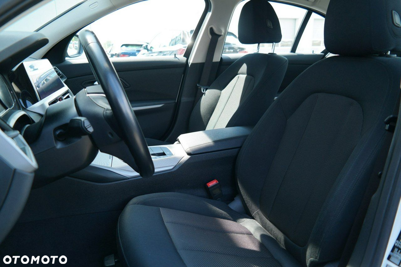 BMW Seria 3 - 12