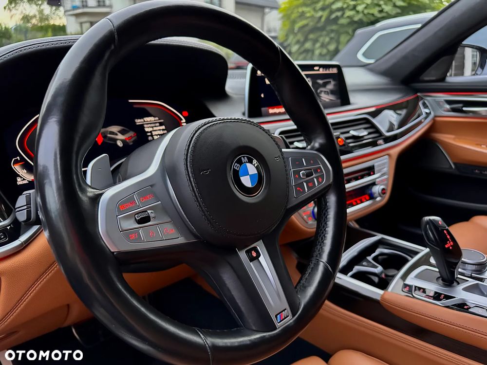 BMW Seria 7 740d xDrive mHEV - 23