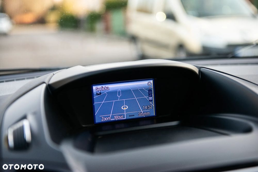 Ford Kuga 2.0 TDCi 4x4 Titanium - 34