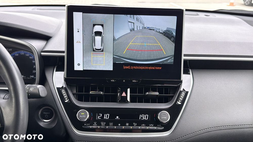 Toyota Corolla Cross 2.0 Hybrid Premiere Edition AWD - 17