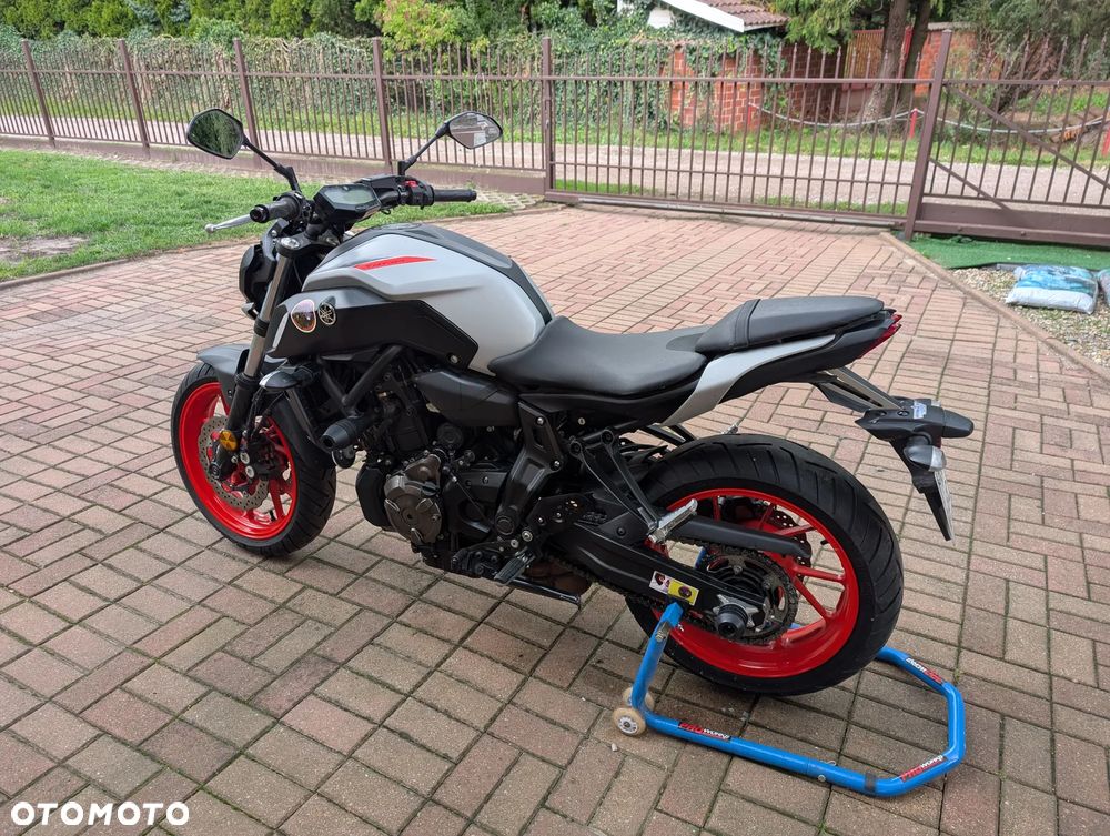 Yamaha MT - 5