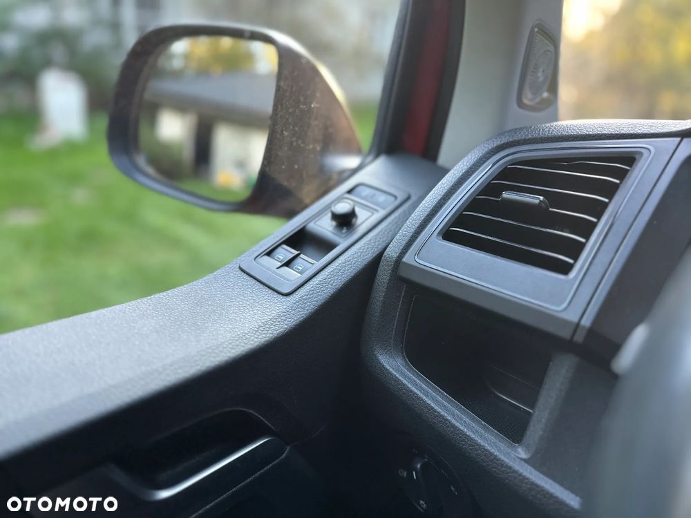 Volkswagen Multivan 2.0 TDI L1 Trendline DSG - 12